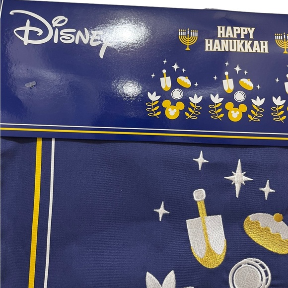 DISNEY PARKS HANUKKAH REVERSIBLE TABLE RUNNER - Picture 5 of 7